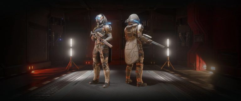 Two Star Citizen aliens standing in a dark room.